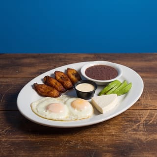 Desayuno Regular / Regular Breakfast
