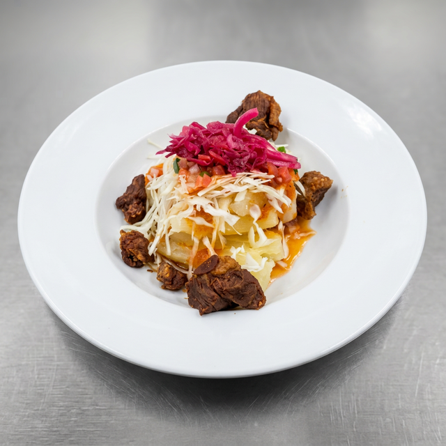 Yuca con Chicharrón.