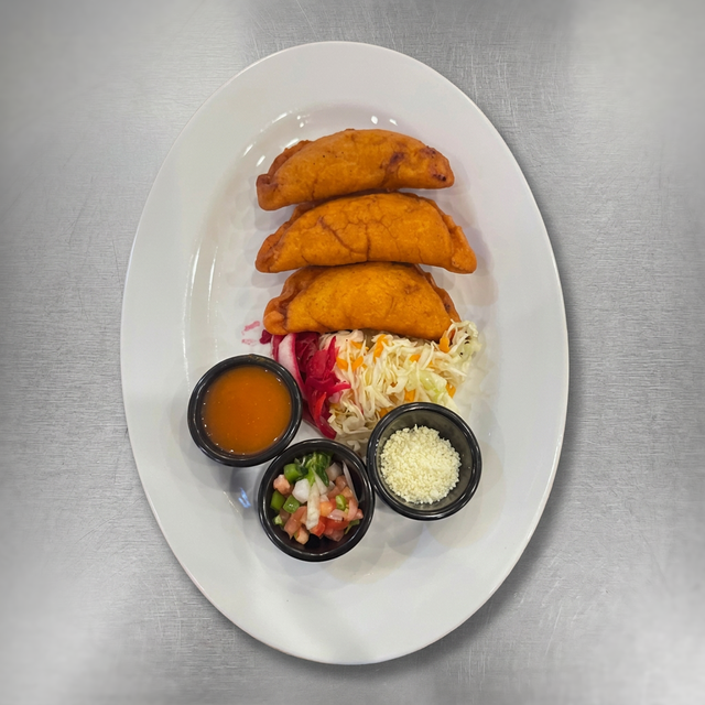 Pastelitos de Carne / Ground Beef Turnovers.