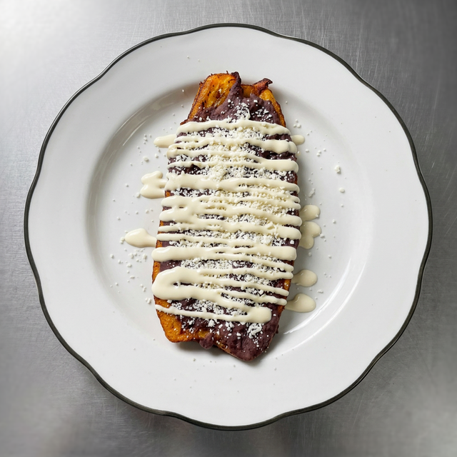 Plátano Frito / Fried Plantain.