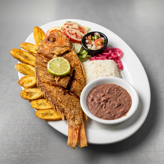 Fried Fish Red Snapper / Pargo Rojo Frito.